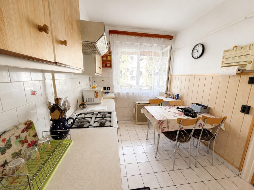 XII. kerület, Alkotás utca – világos, kétoldali tájolású lakás – konyha